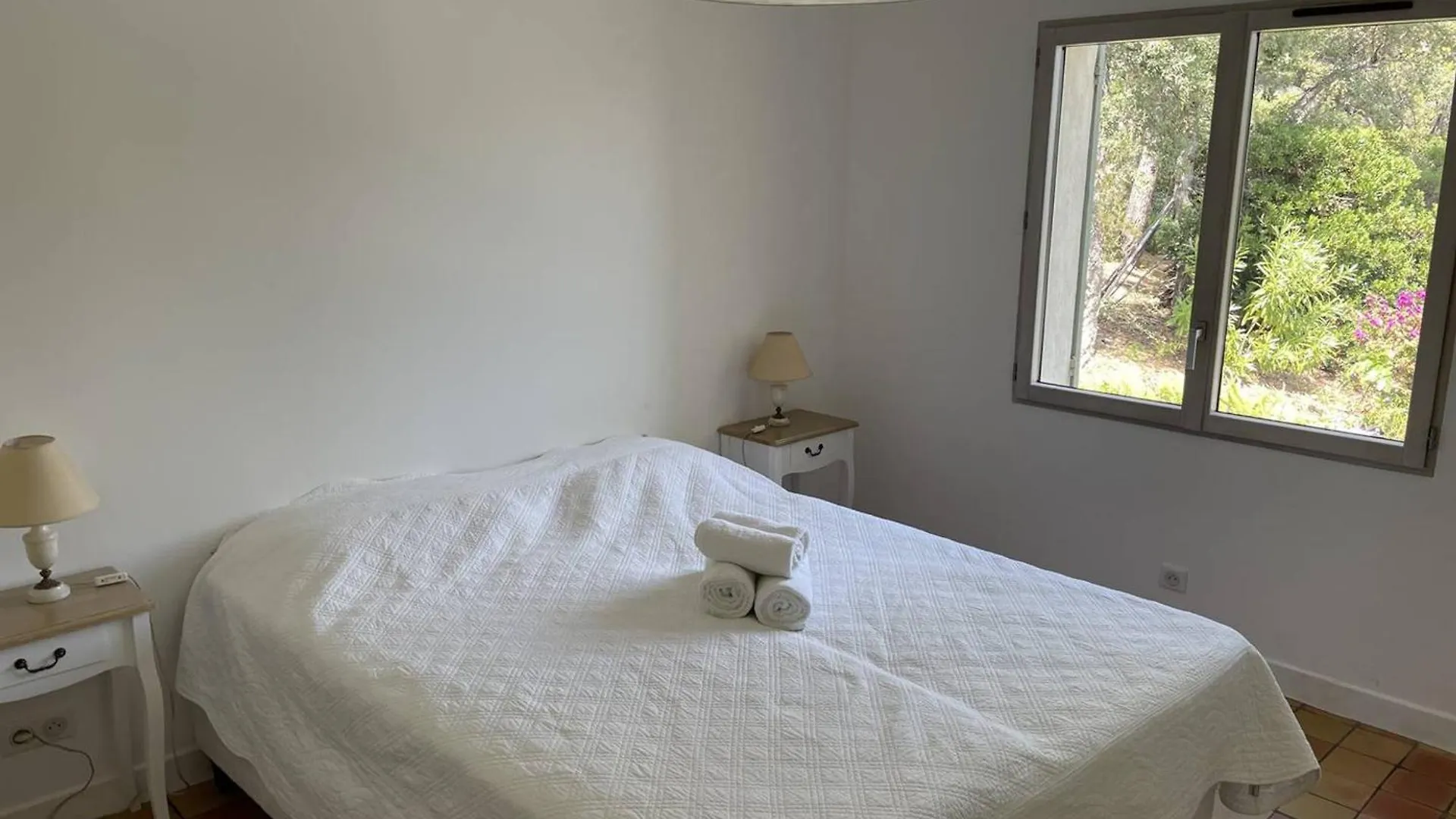 Villa A 600M De La Plage Avec Piscine, Clim Et Internet - Fr-1-726-41 Cavalaire-sur-Mer