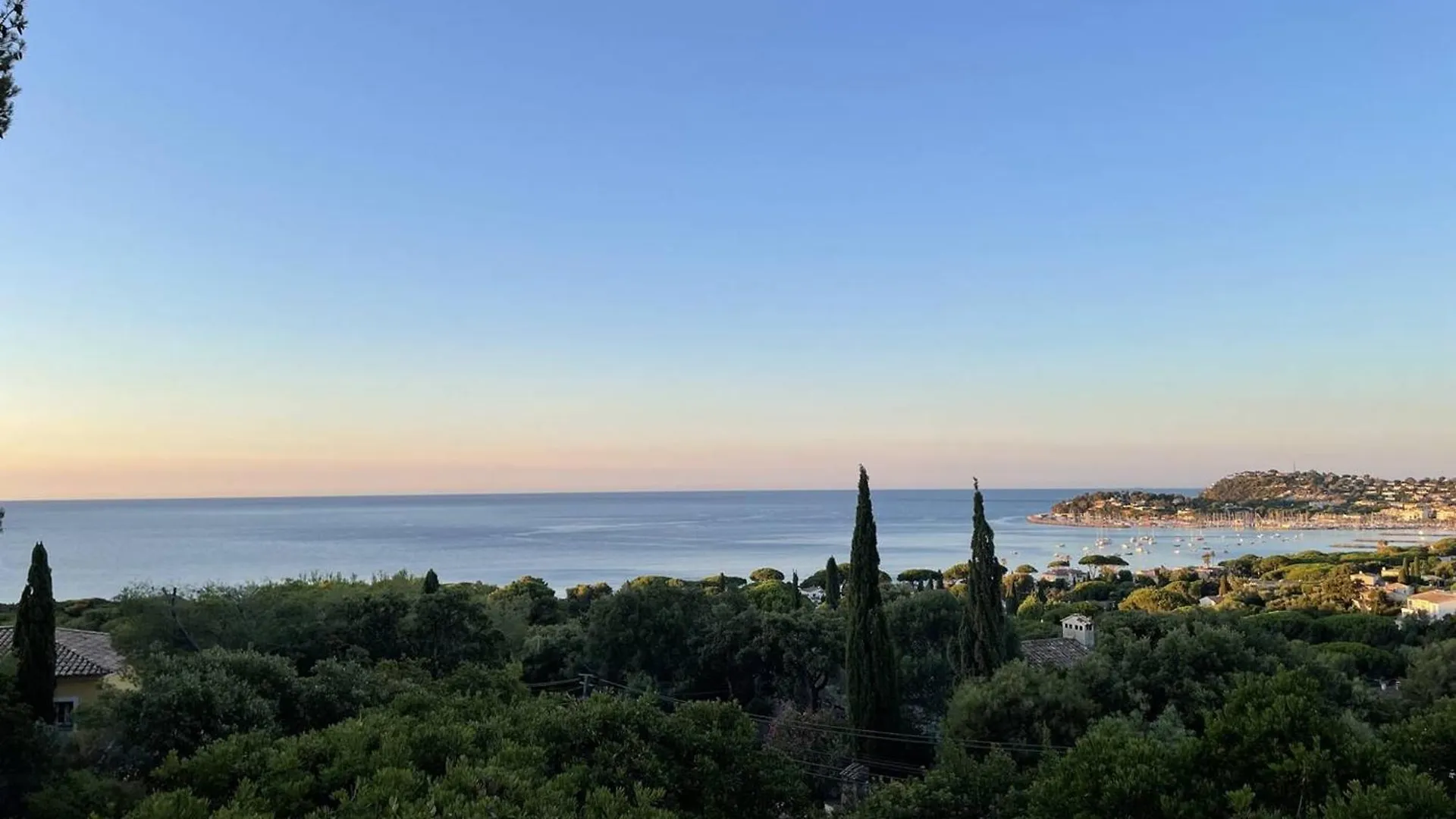 Villa A 600M De La Plage Avec Piscine, Clim Et Internet - Fr-1-726-41 Cavalaire-sur-Mer