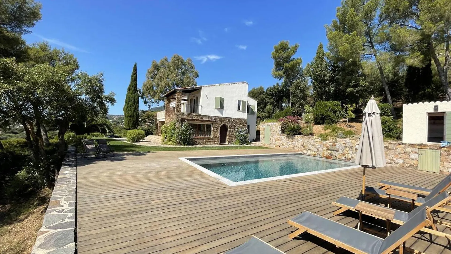 Villa A 600M De La Plage Avec Piscine, Clim Et Internet - Fr-1-726-41 Cavalaire-sur-Mer